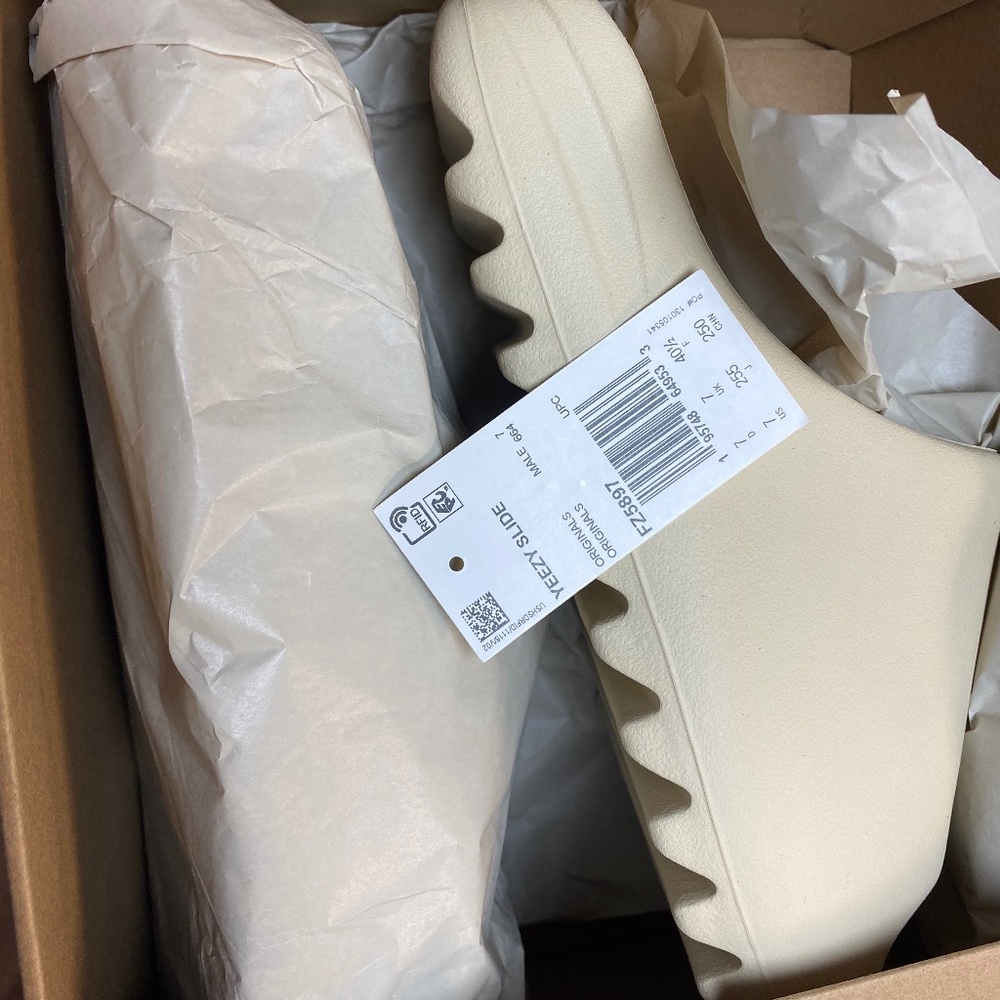 Yeezy slide BONE